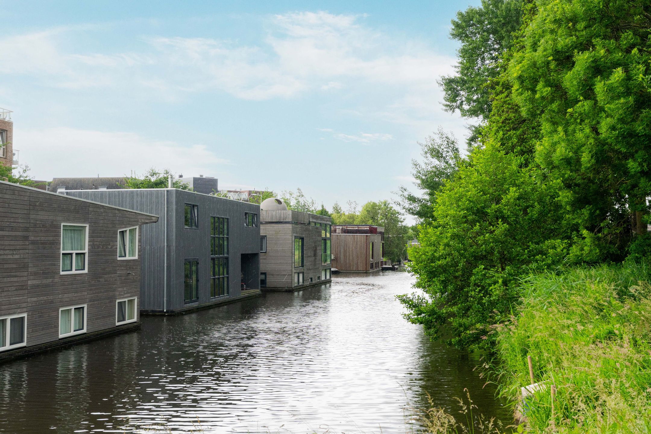 Cozy Terraced Home with South-Facing Garden in Amsterdam Noord — 27