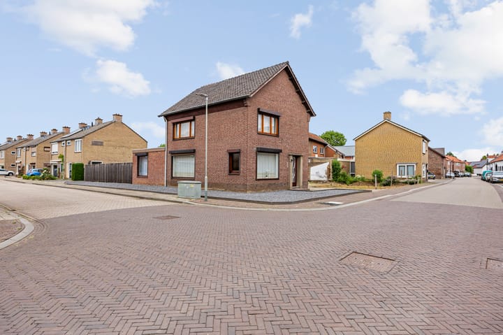 Vrijstaande woning te koop: Zilstraat 24, Susteren