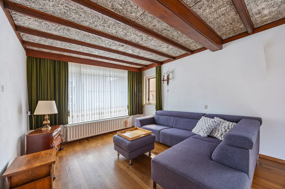 Spacious Detached Home with Exceptional Plot and Development Potential — 16