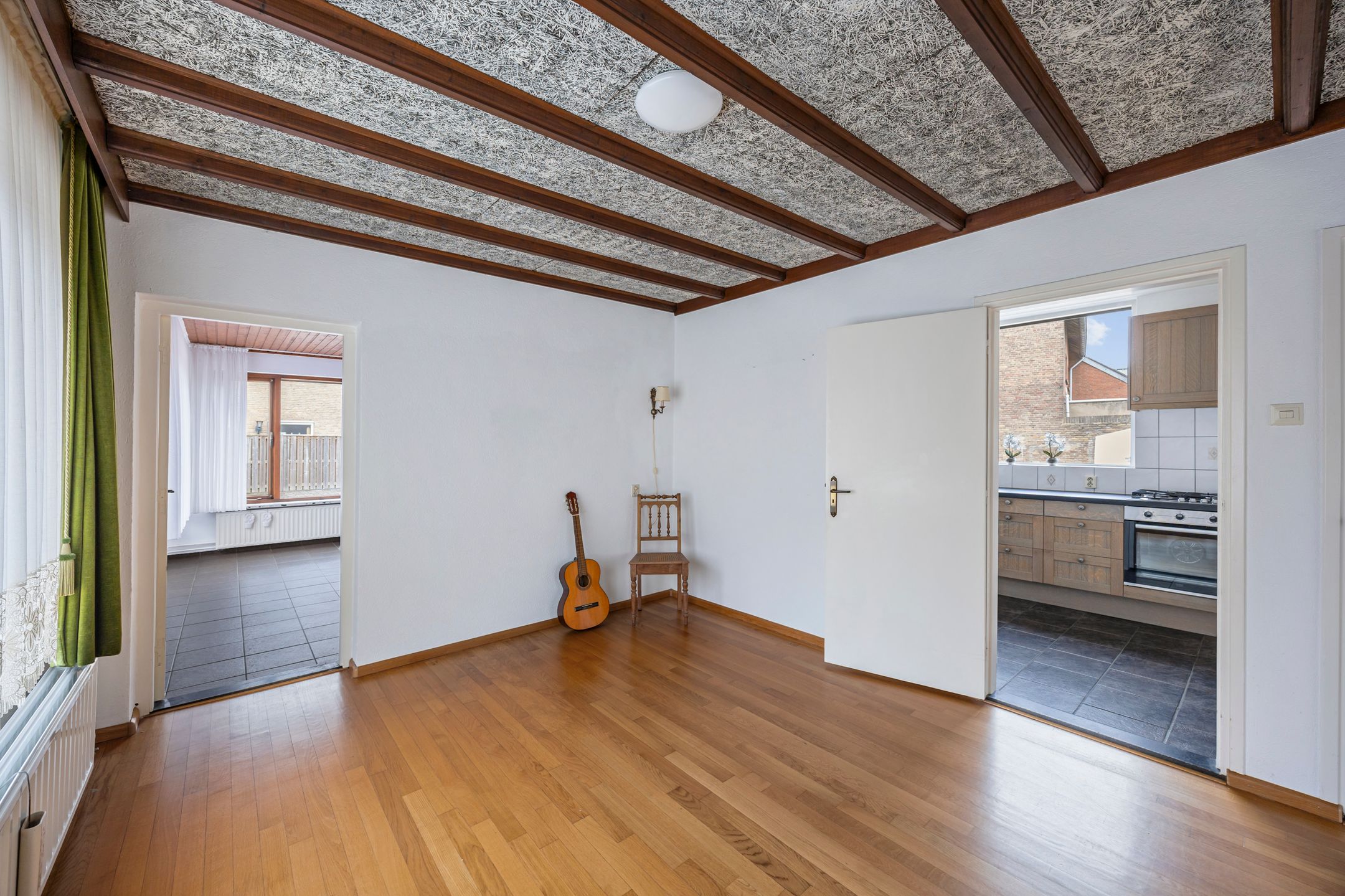 Spacious Detached Home with Exceptional Plot and Development Potential — 18