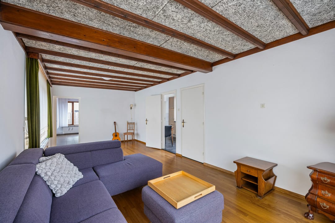 Spacious Detached Home with Exceptional Plot and Development Potential — 13