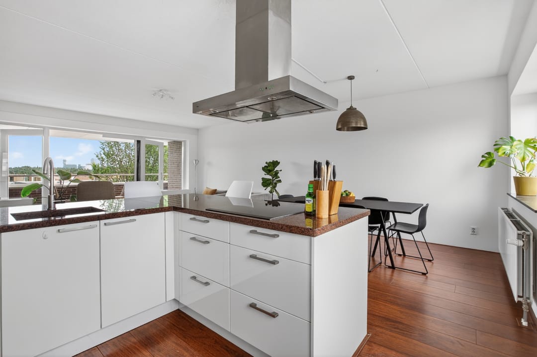 Bright 3-Room Apartment with Southeast Balcony in Woning van het Licht Complex — 16