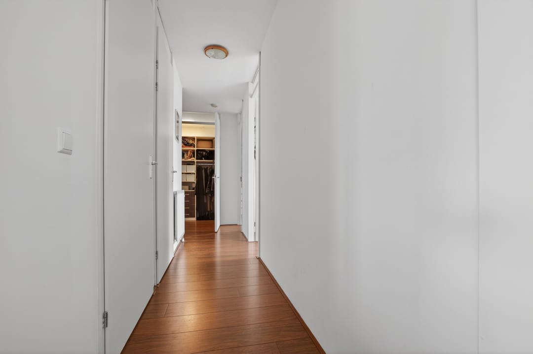 Bright 3-Room Apartment with Southeast Balcony in Woning van het Licht Complex — 31
