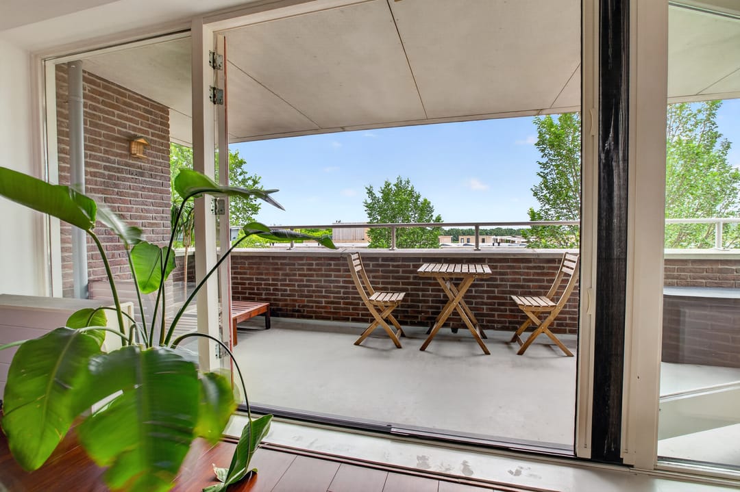 Bright 3-Room Apartment with Southeast Balcony in Woning van het Licht Complex — 17