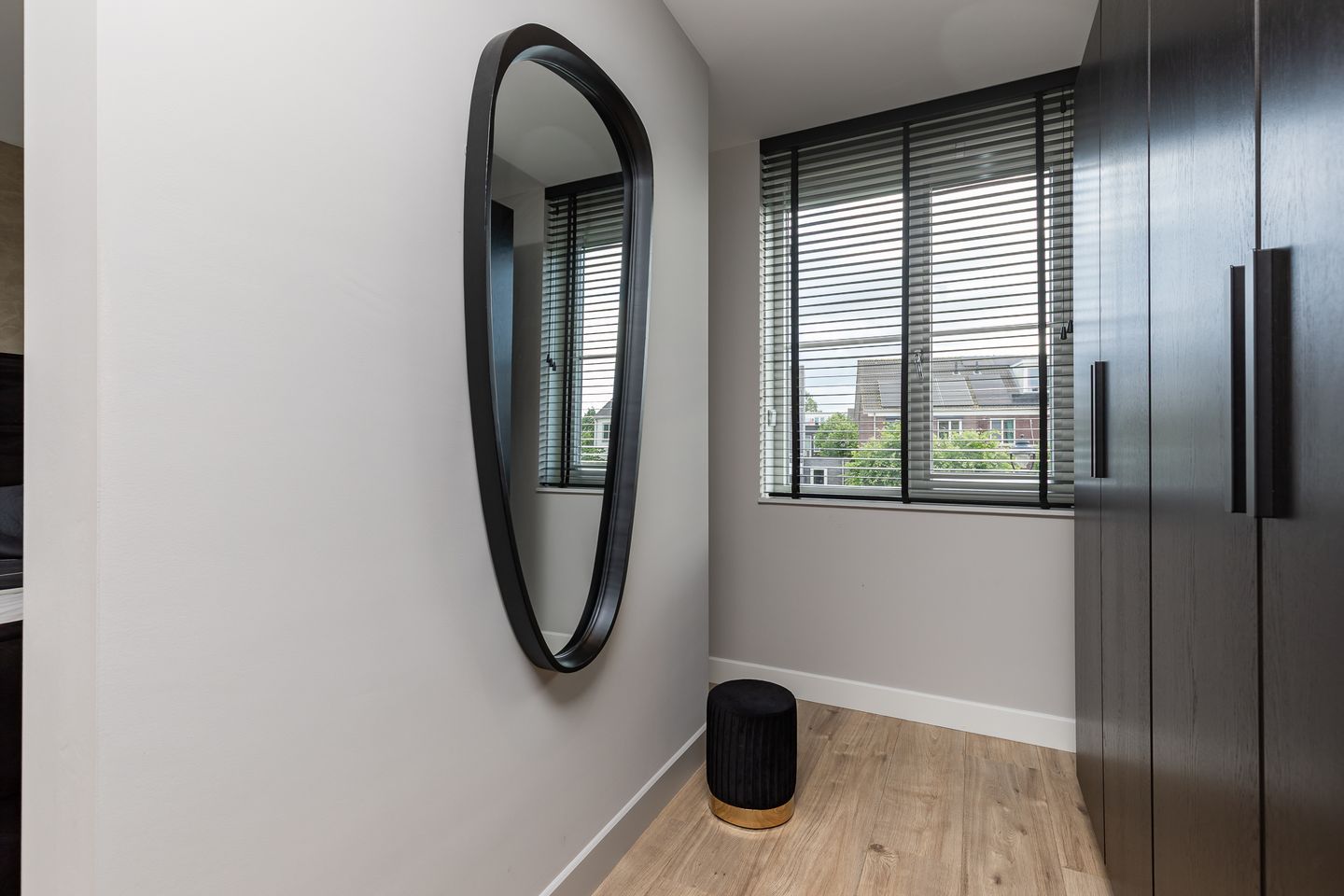 Modern Waterfront Terraced Home with Unobstructed Views in Nobelhorst — 40