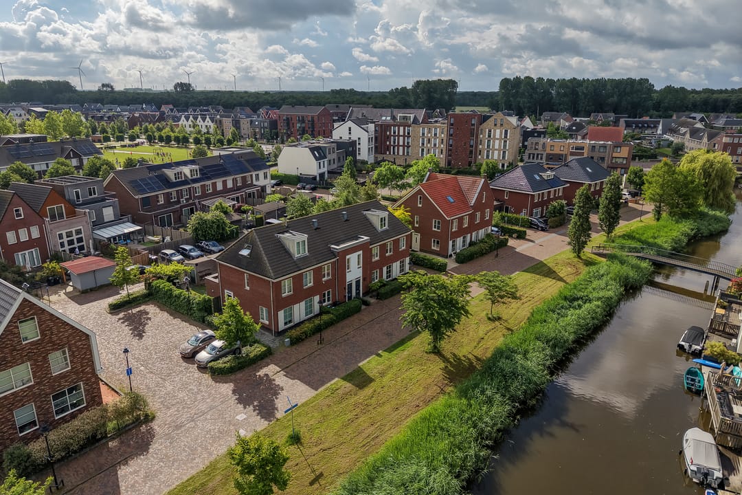 Modern Waterfront Terraced Home with Unobstructed Views in Nobelhorst — 32