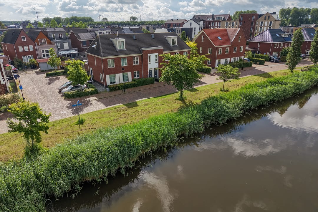 Modern Waterfront Terraced Home with Unobstructed Views in Nobelhorst — 8