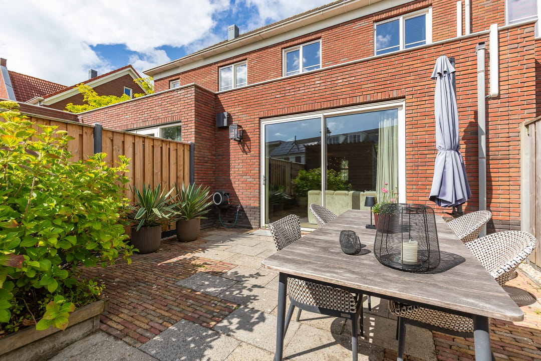 Modern Waterfront Terraced Home with Unobstructed Views in Nobelhorst — 28