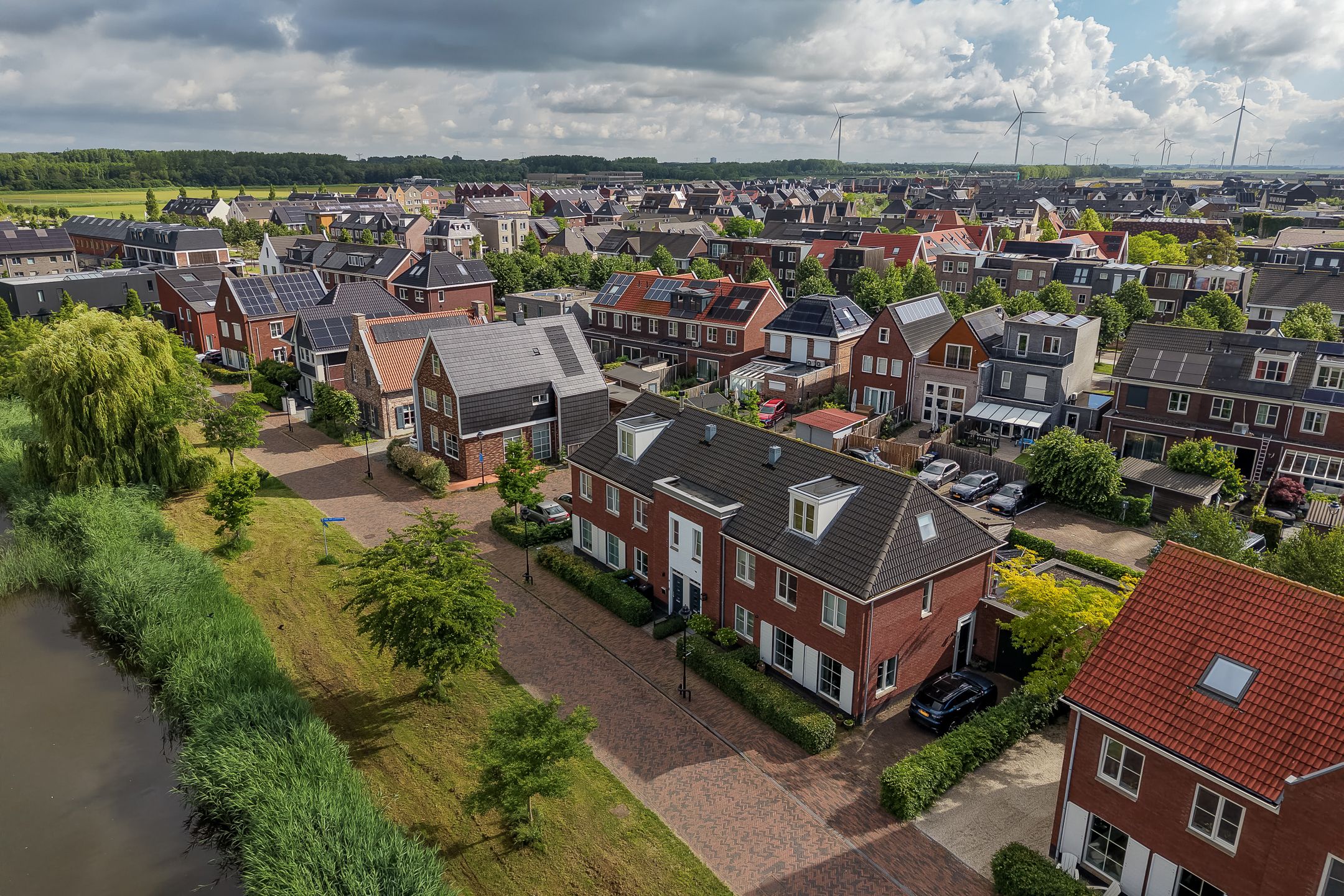 Modern Waterfront Terraced Home with Unobstructed Views in Nobelhorst — 54