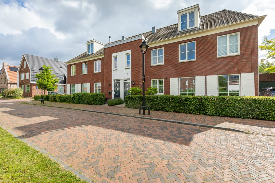 Modern Waterfront Terraced Home with Unobstructed Views in Nobelhorst — 53