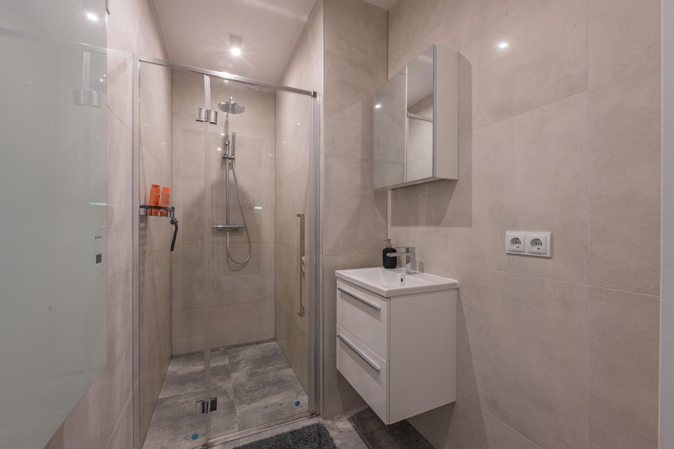 Photo 24 of Tolhuisstraat 37