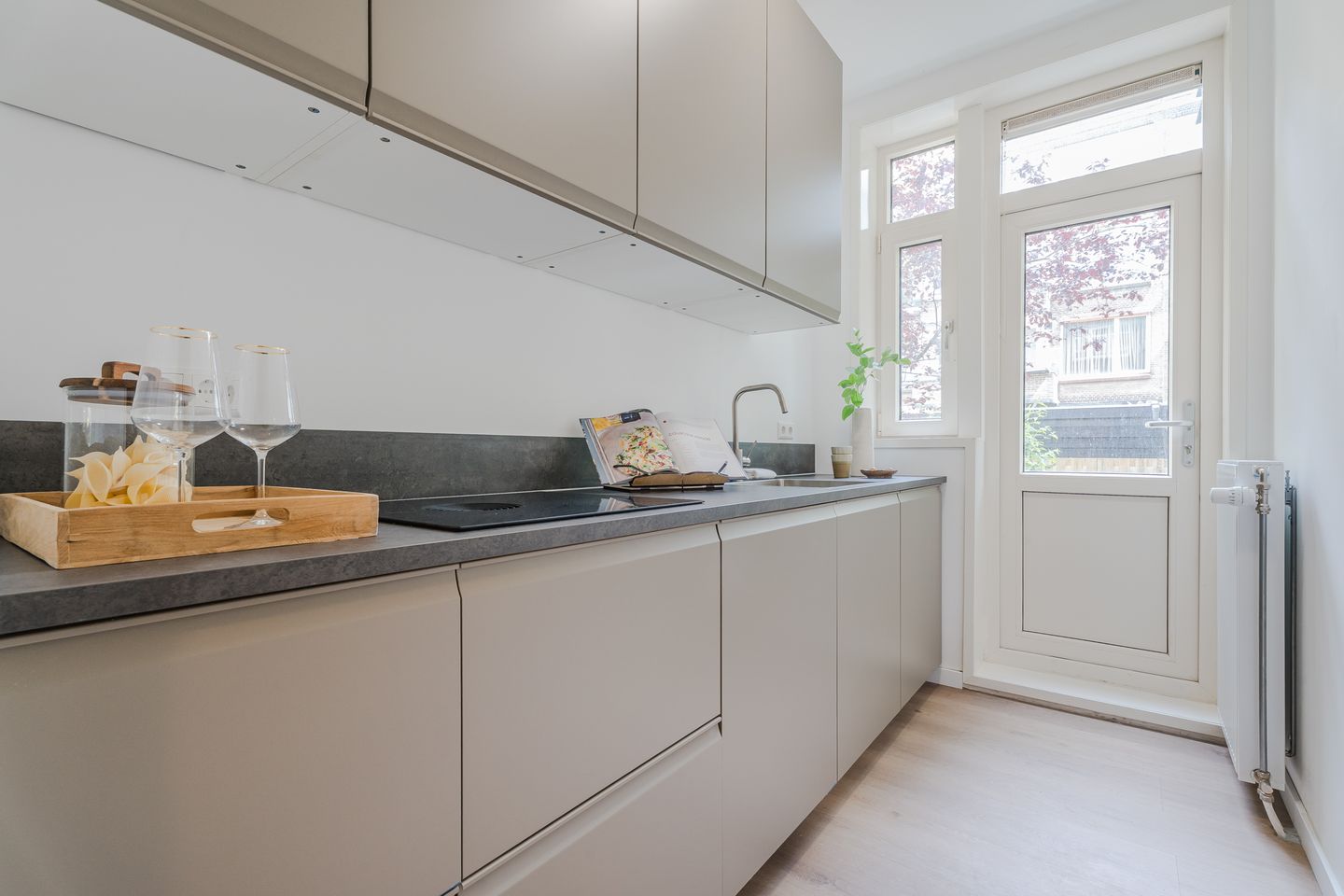Renovated Ground Floor Apartment with Spacious Garden in Blijdorp — 10