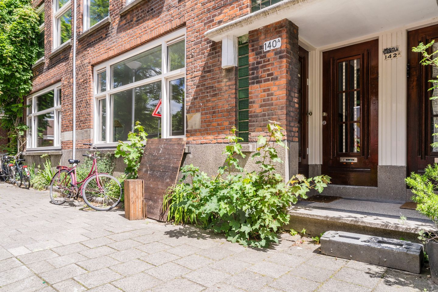 Renovated Ground Floor Apartment with Spacious Garden in Blijdorp — 35