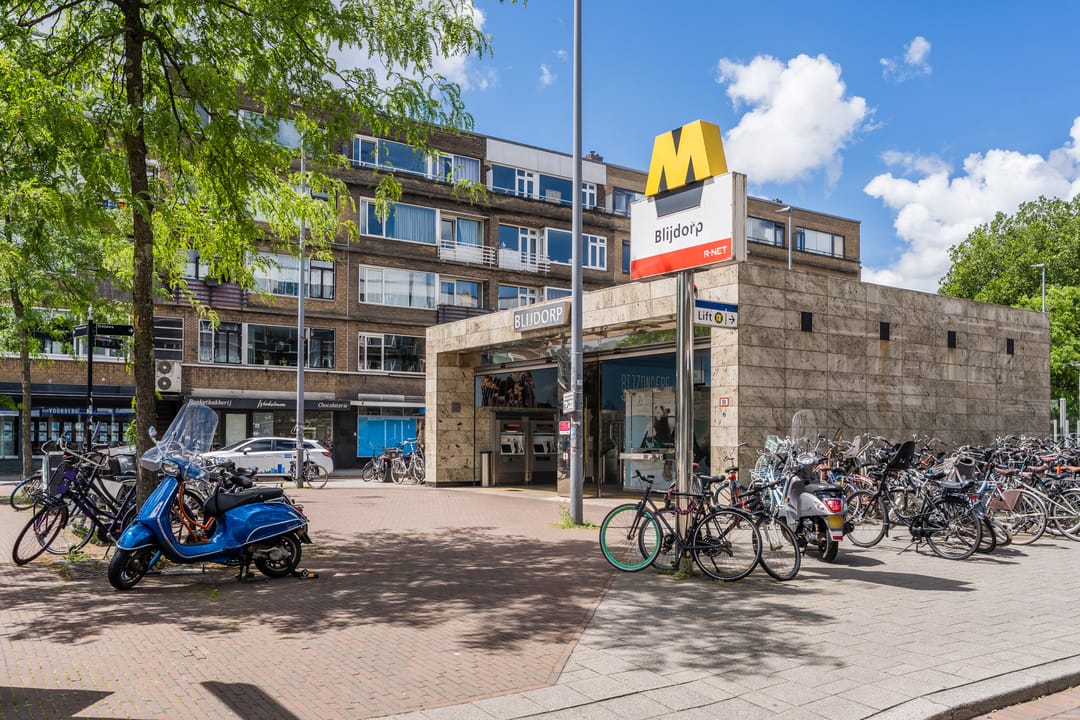 Renovated Ground Floor Apartment with Spacious Garden in Blijdorp — 41