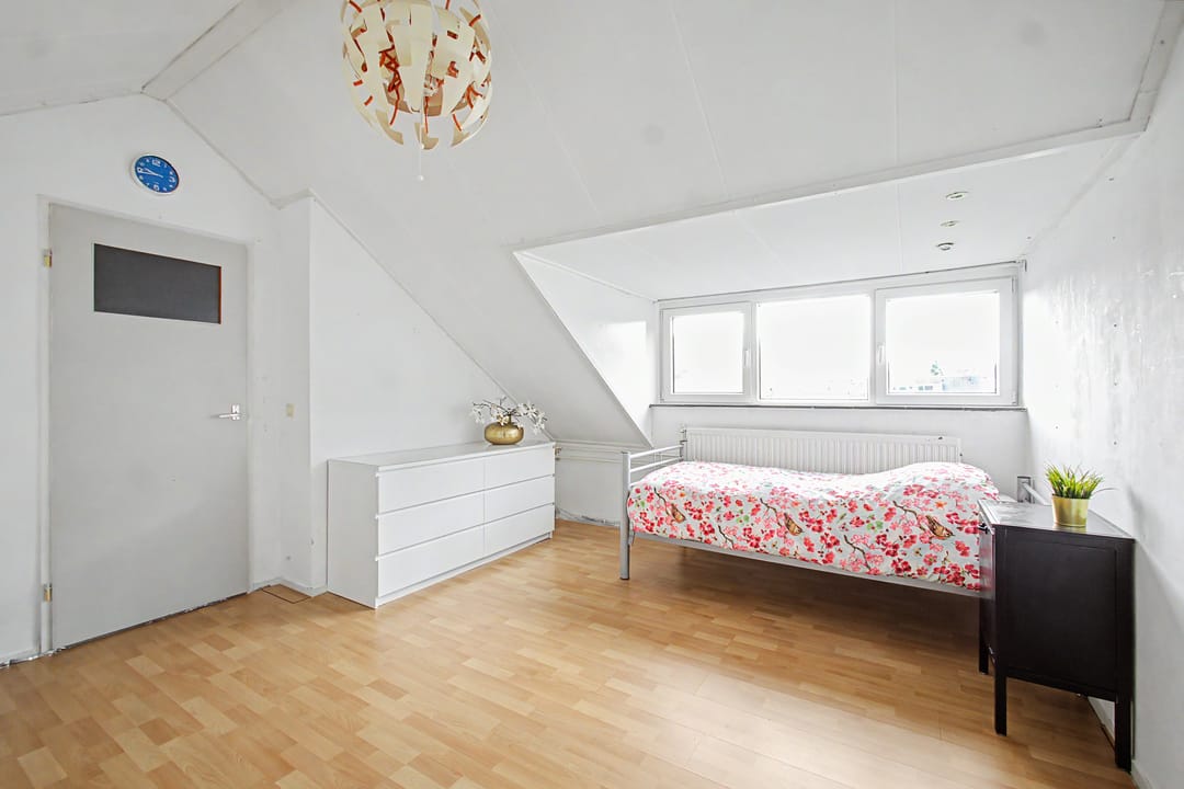 Spacious Move-In Ready Terraced House with 4 Bedrooms and Solar Panels in Terneuzen — 23