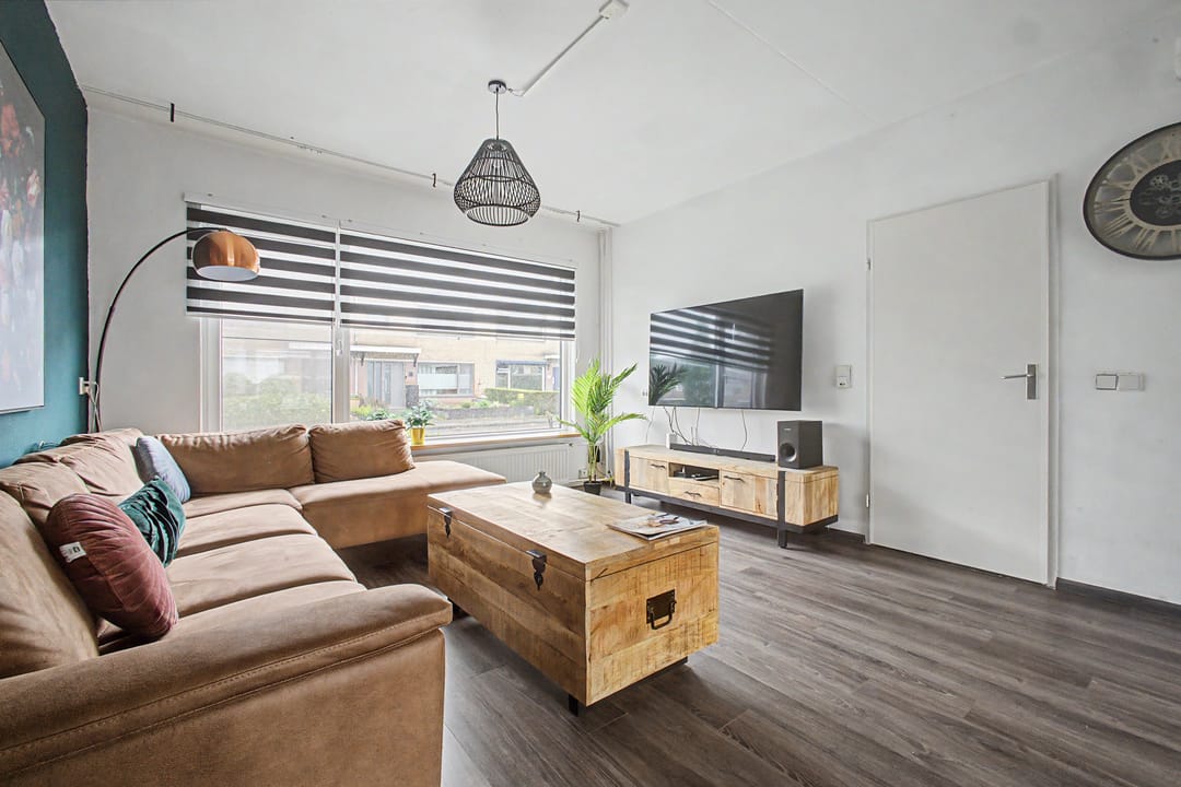 Spacious Move-In Ready Terraced House with 4 Bedrooms and Solar Panels in Terneuzen — 7