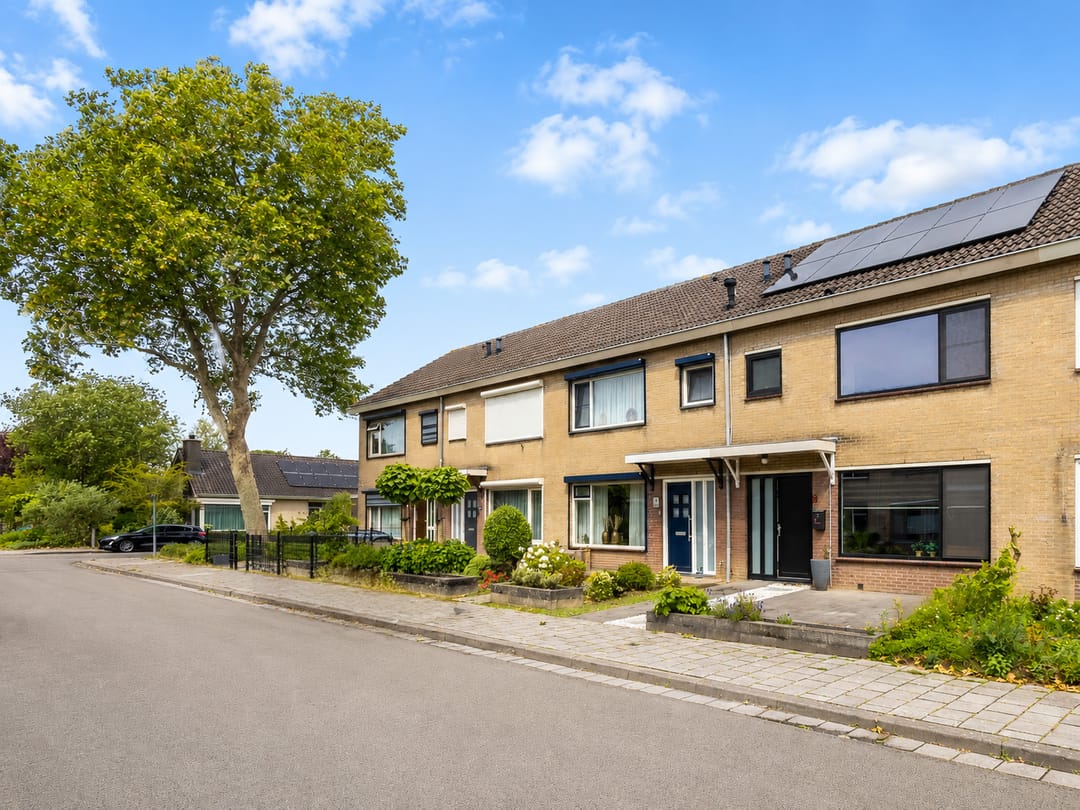 Spacious Move-In Ready Terraced House with 4 Bedrooms and Solar Panels in Terneuzen — 28