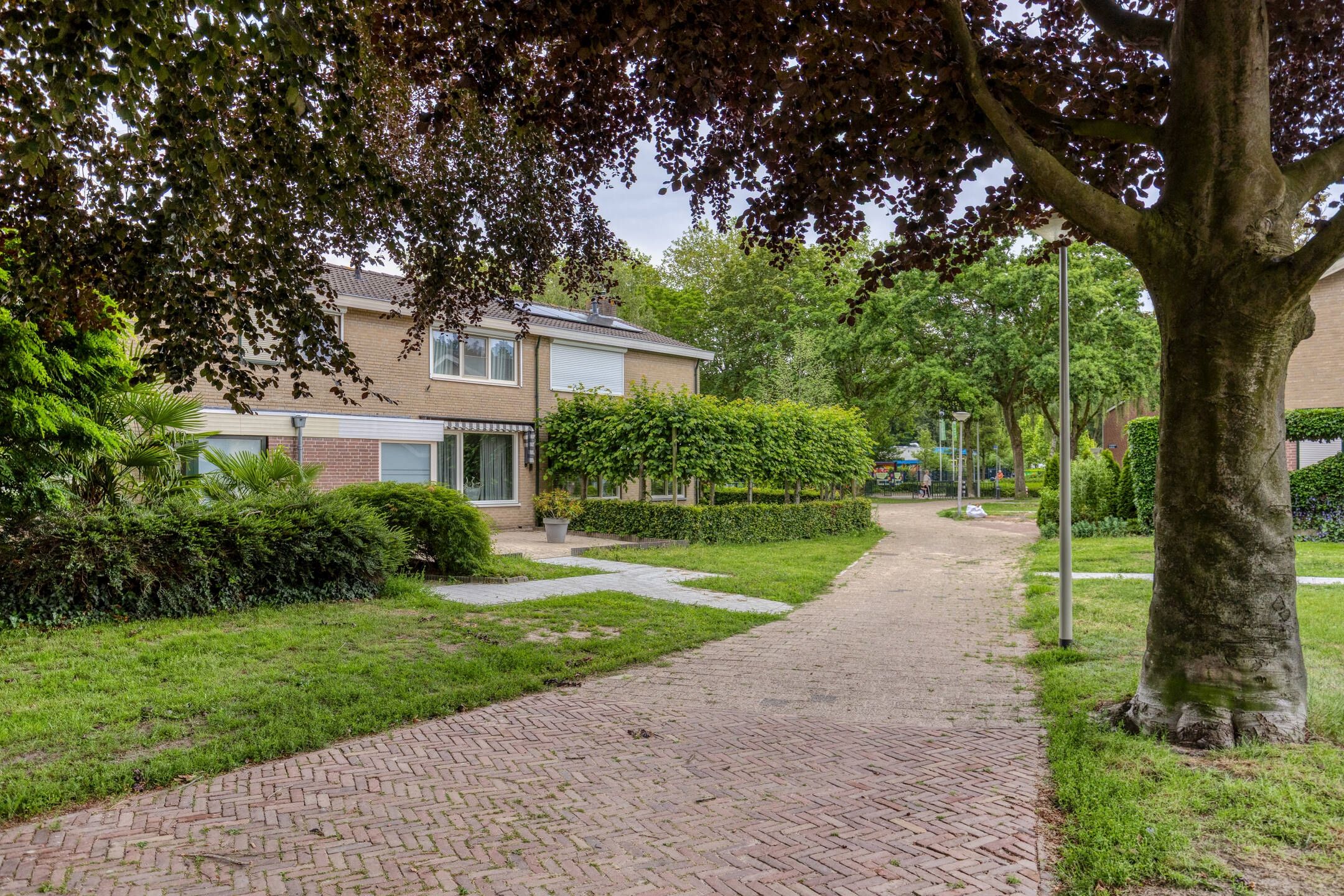 Spacious Family Terraced Home with Garage and Energy Label A in Halsteren — 36