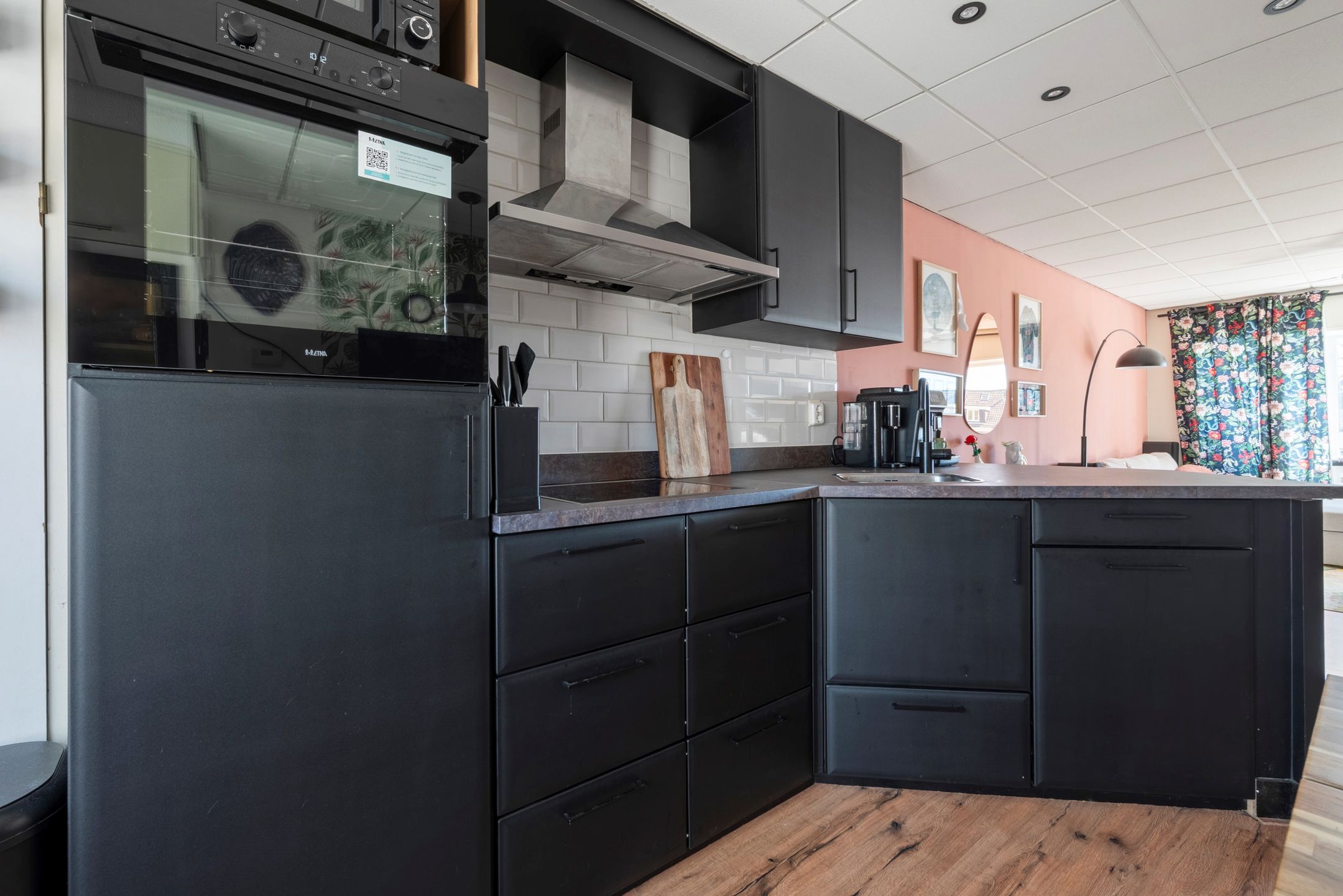 Unique Drive-In Home with Spacious Garage Near Den Helder City Center — 15