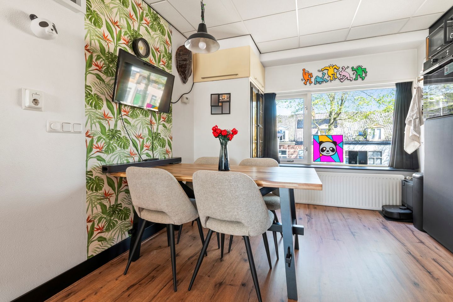 Unique Drive-In Home with Spacious Garage Near Den Helder City Center — 14