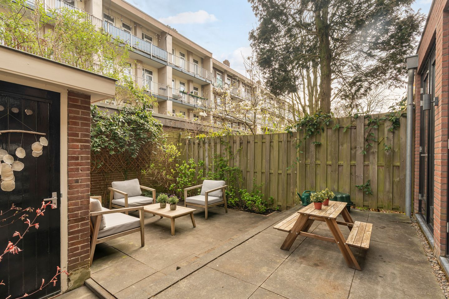 Refined Ground Floor Apartment with Park Views and Garden Office — 25