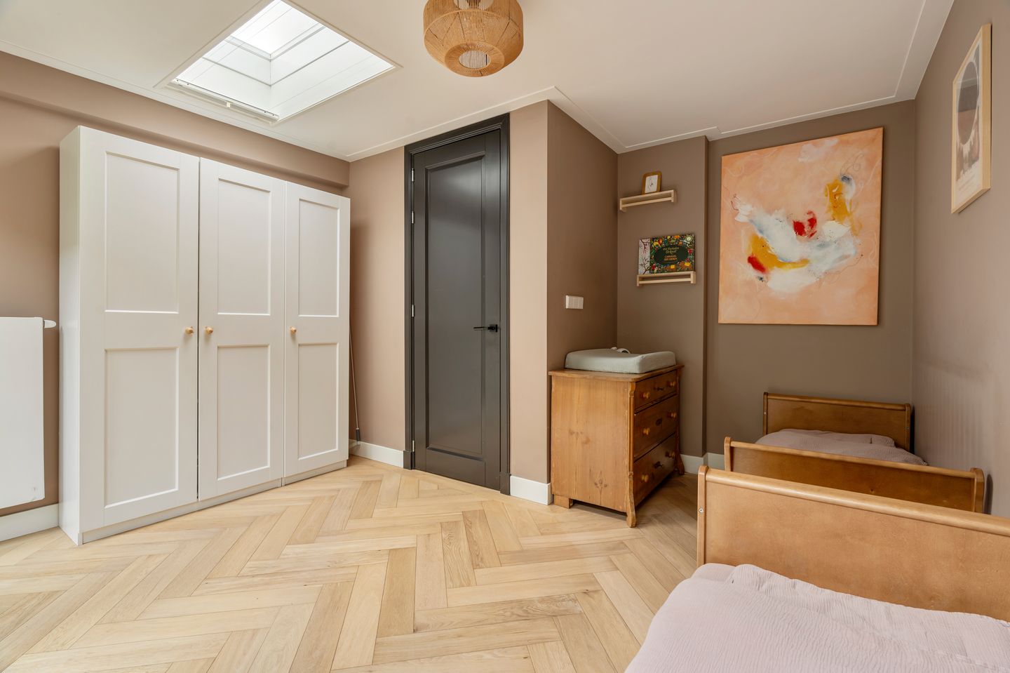 Refined Ground Floor Apartment with Park Views and Garden Office — 19