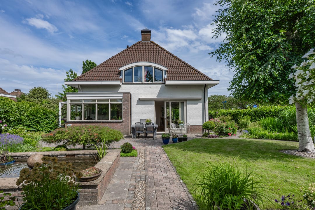 Unique Detached Villa with Tent Roof in Quiet Passewaaij Location — 28