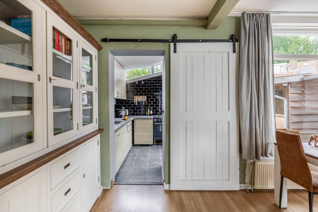 Spacious Corner Home with Potential in Charming Heerjansdam — 11