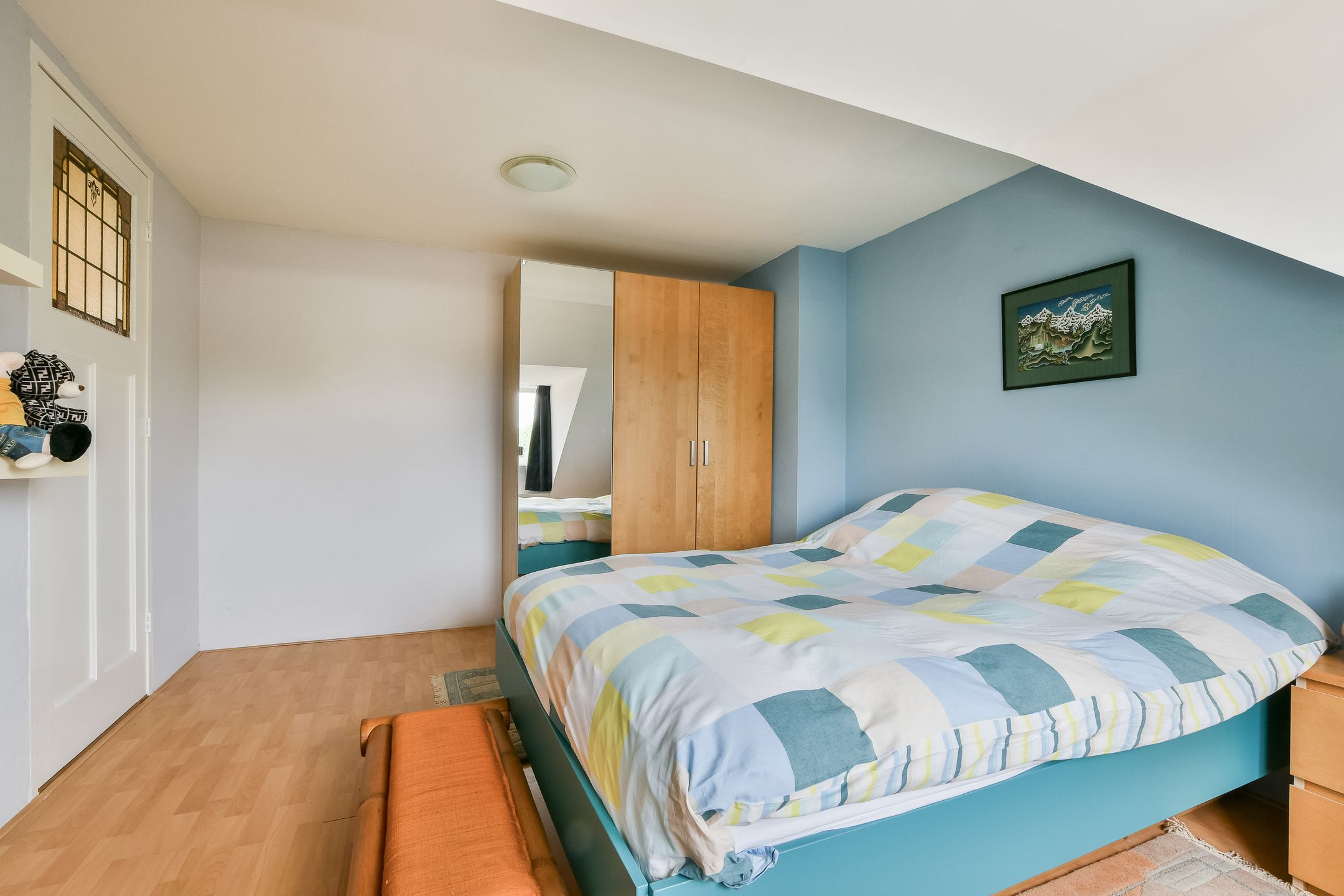 Spacious 1930s Upper Floor Apartment with Five Bedrooms in Haarlem — 24