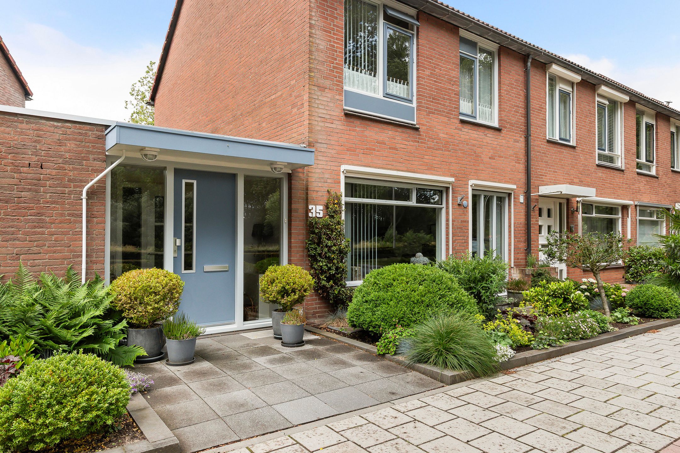 Photo 39 of Obrechtstraat 35