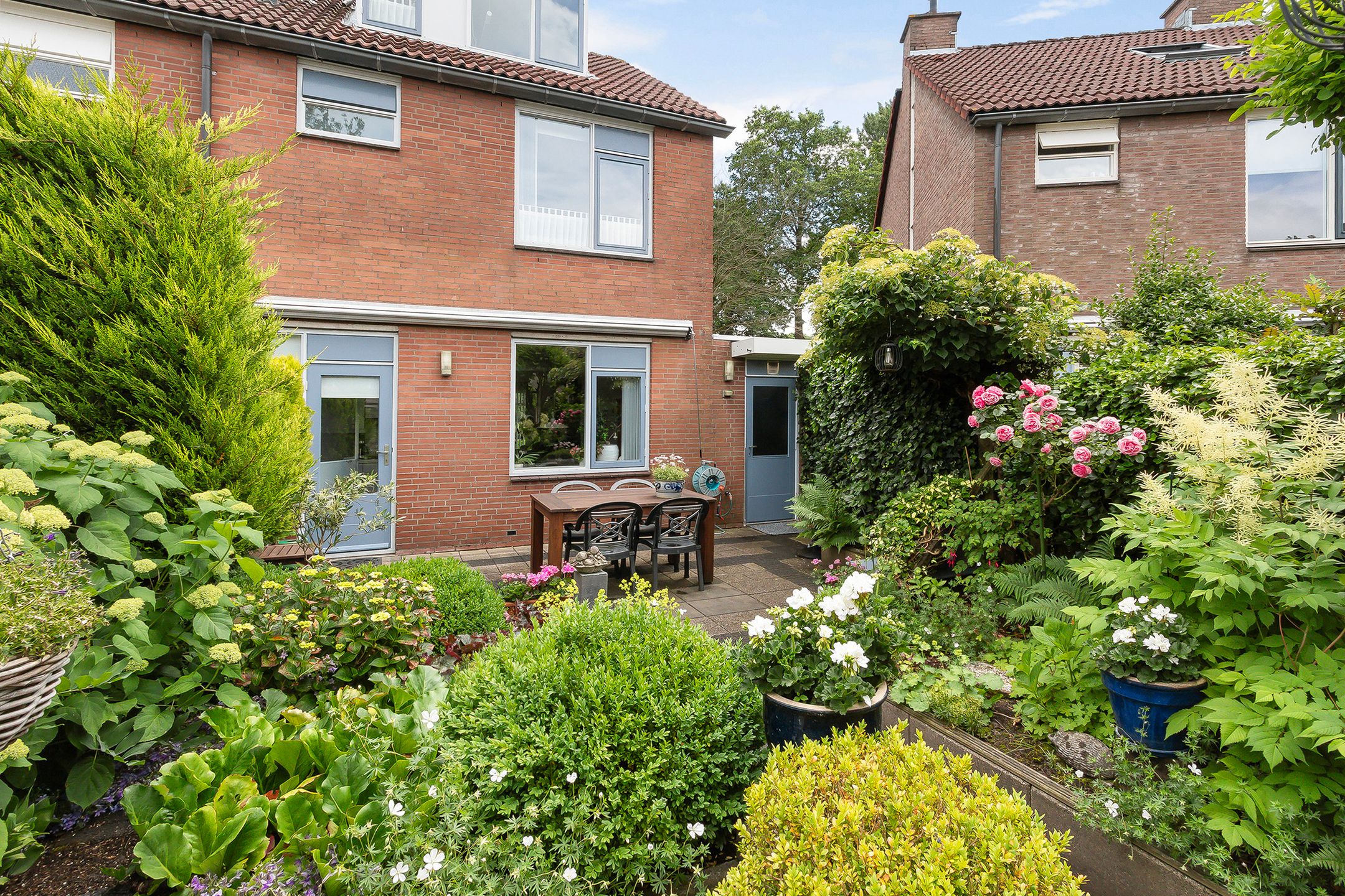 Photo 33 of Obrechtstraat 35