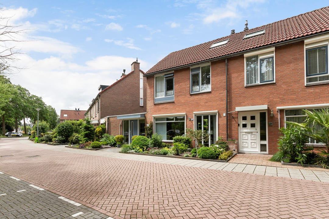 Photo 37 of Obrechtstraat 35