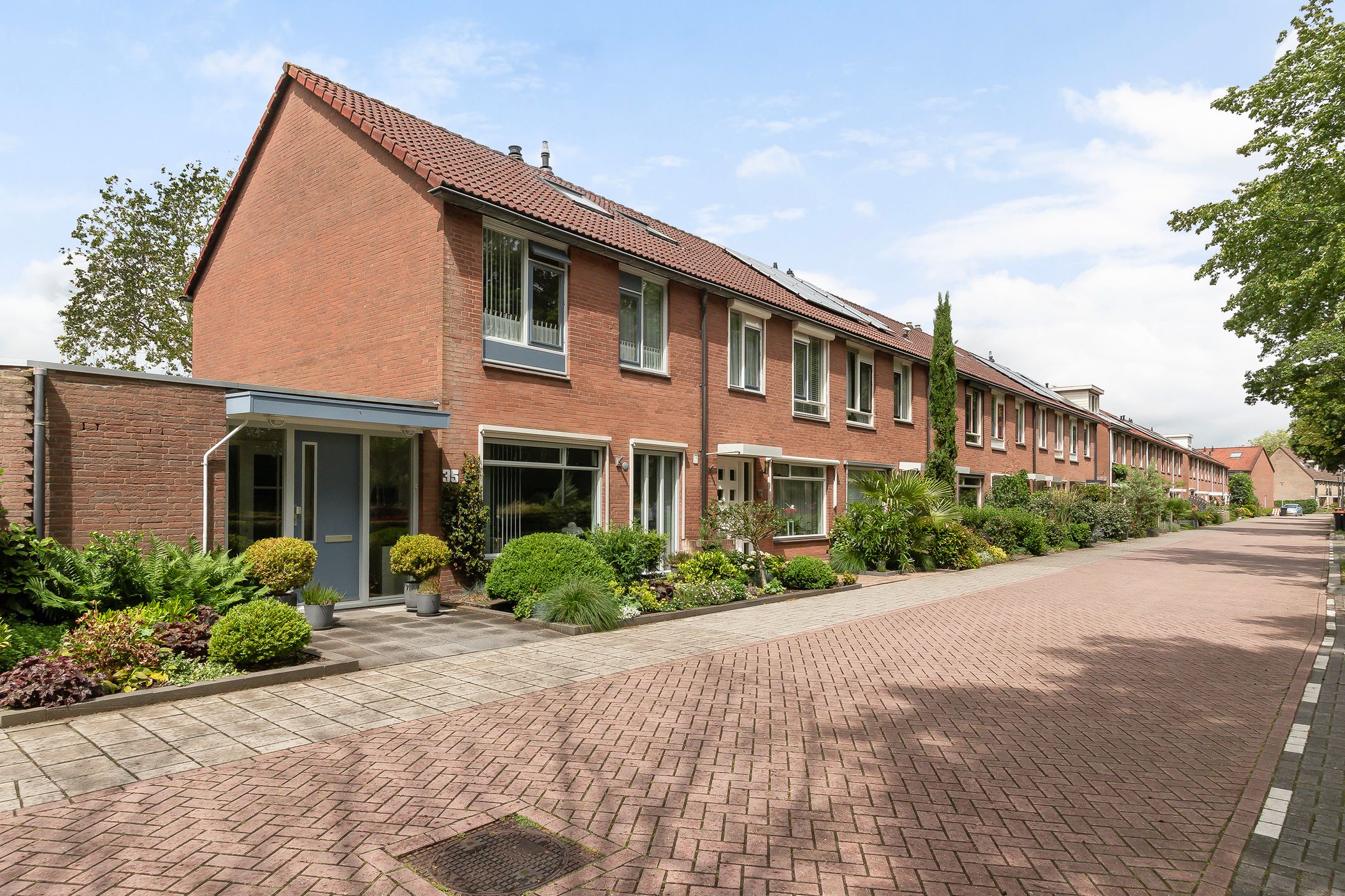 Photo 36 of Obrechtstraat 35