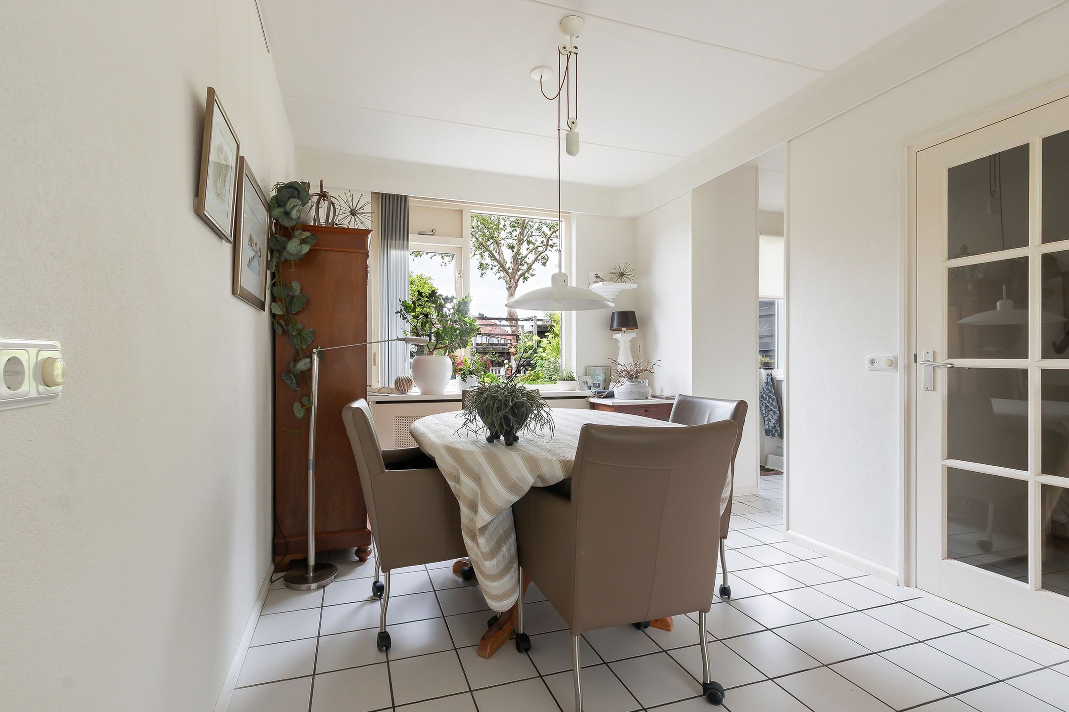 Photo 15 of Obrechtstraat 35