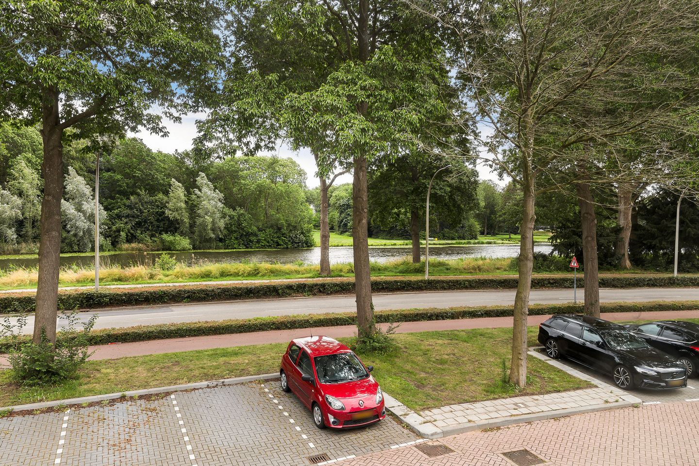 Photo 4 of Obrechtstraat 35