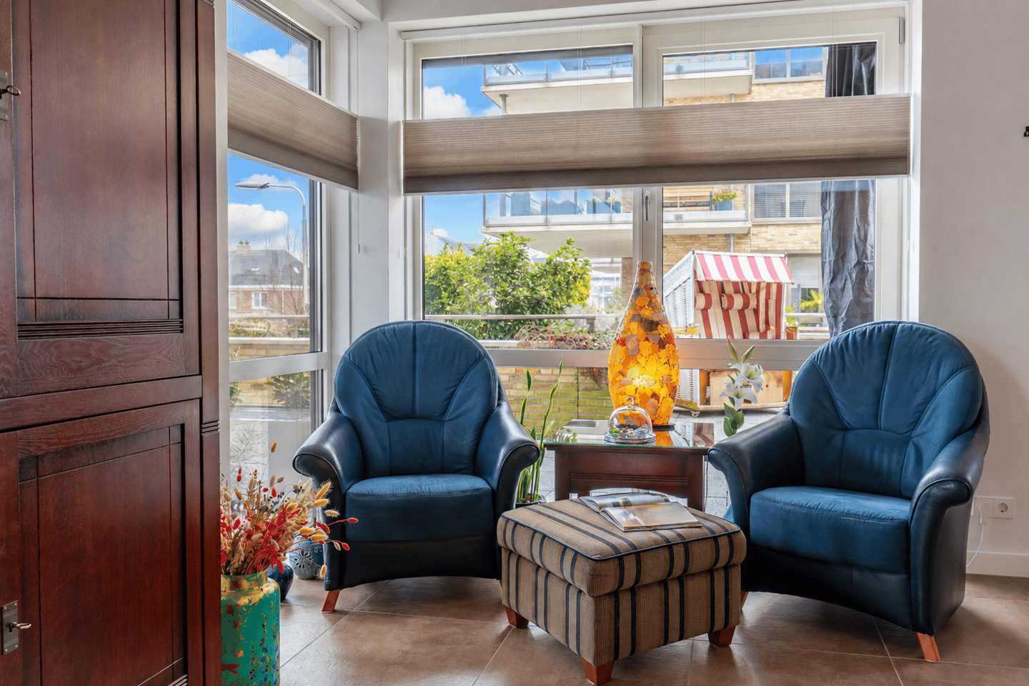 Spacious Apartment with Exceptional 106m² Terrace in Lisse — 20