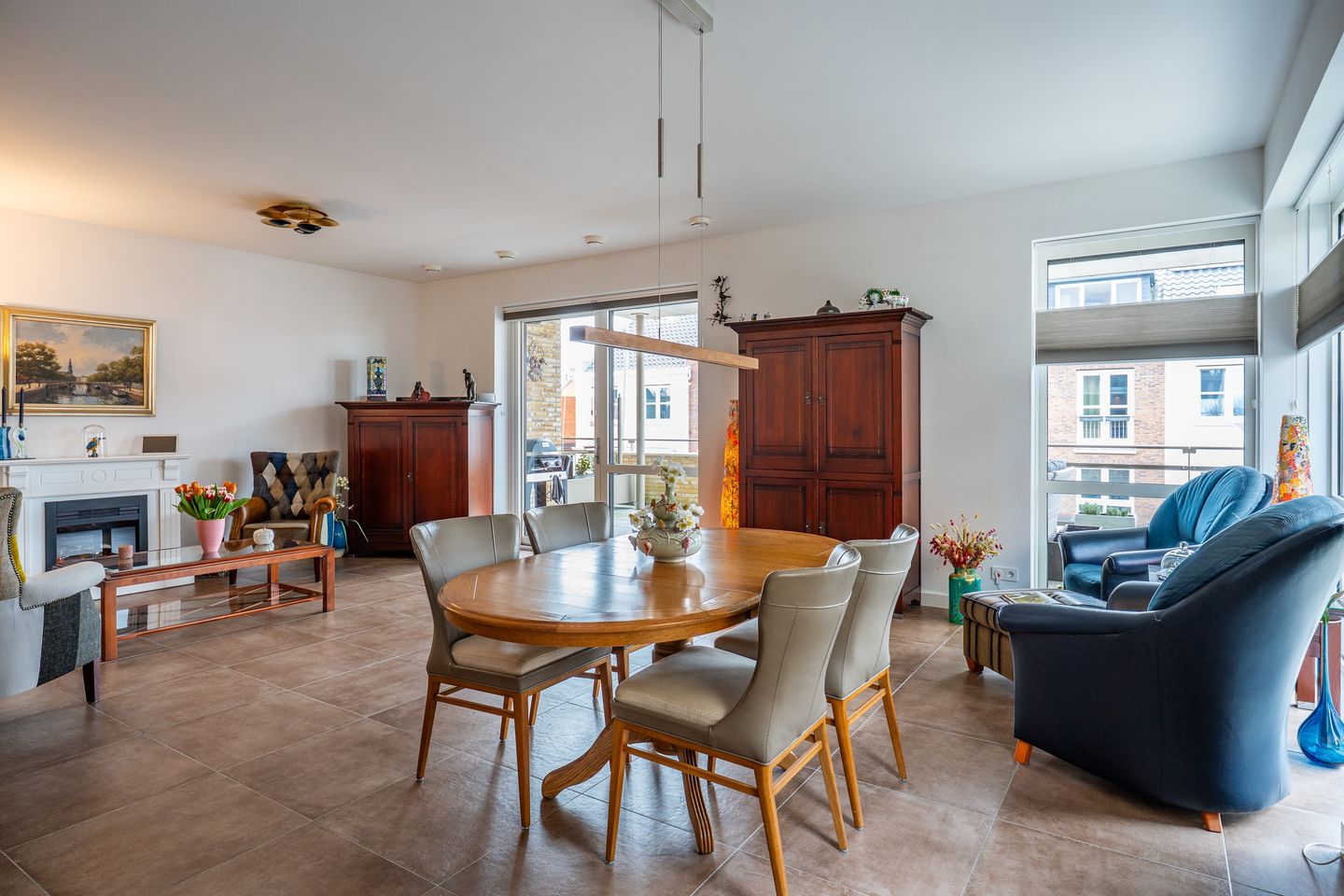 Spacious Apartment with Exceptional 106m² Terrace in Lisse — 19
