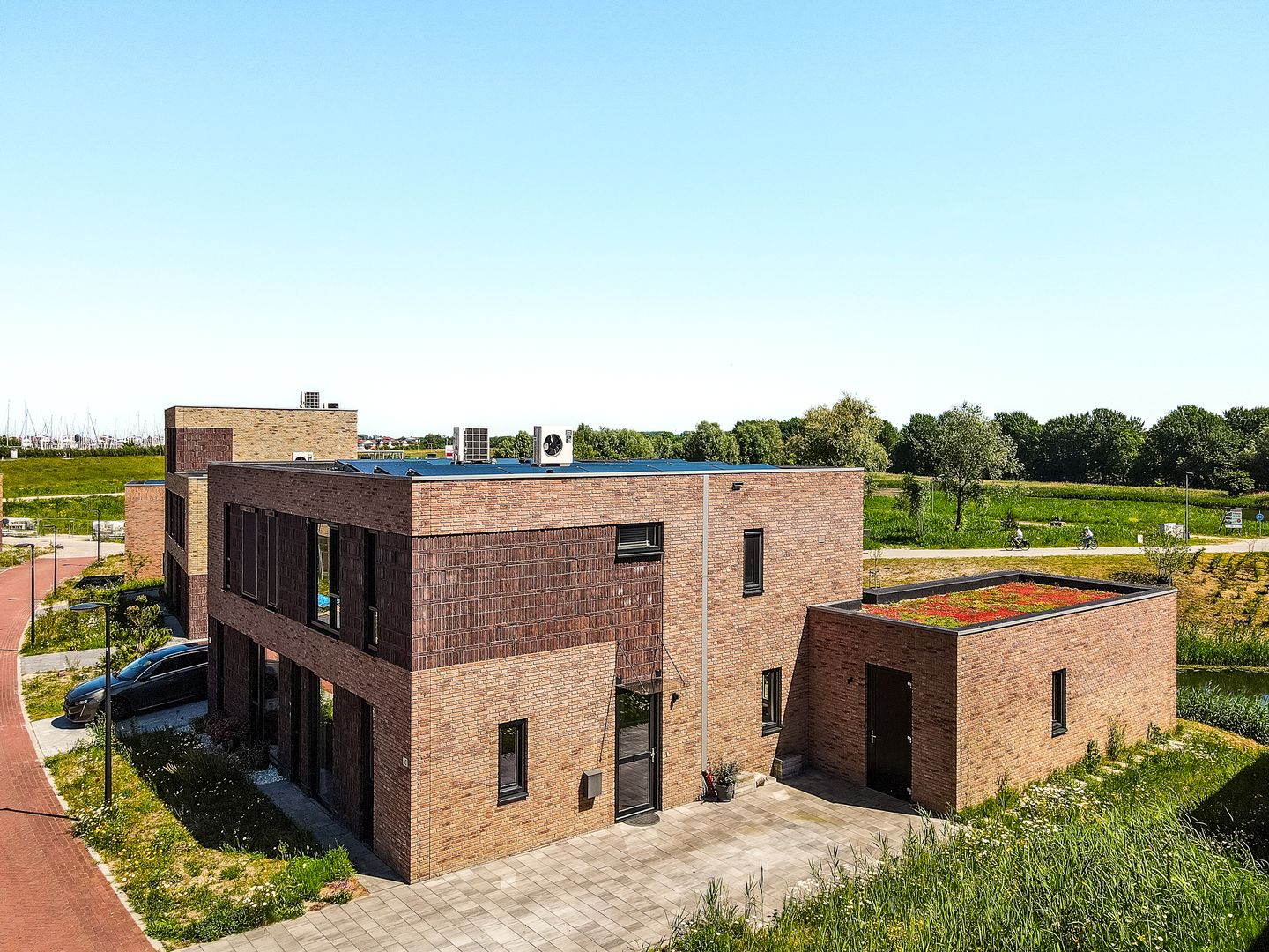 Sustainable Semi-Detached Home with Dune Landscape Views in Lelystad — 44
