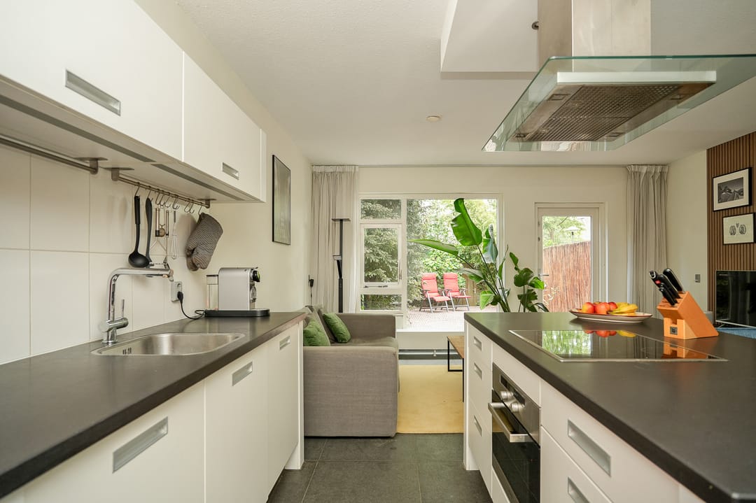 Stylish Ground Floor Apartment with Sunny Garden in Rijnsweerd — 8