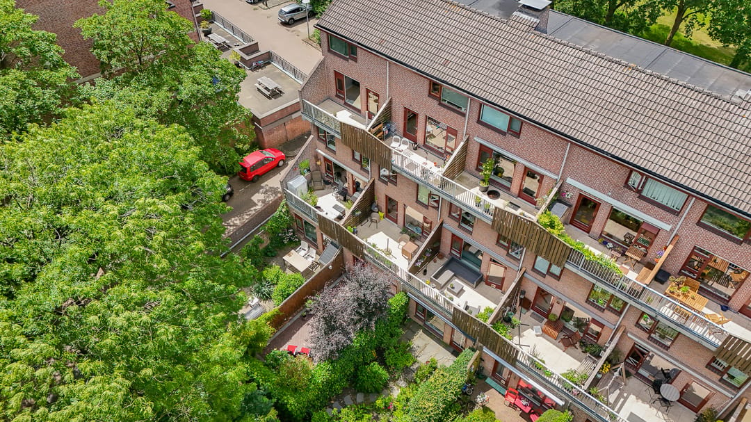 Stylish Ground Floor Apartment with Sunny Garden in Rijnsweerd — 28