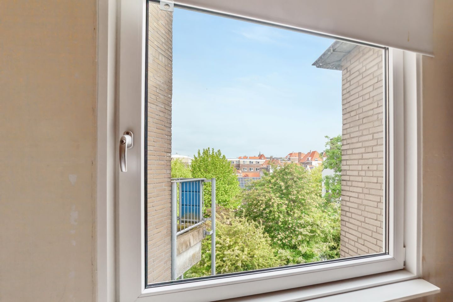 Spacious Apartment with Harbor Views in Delft Center — 19