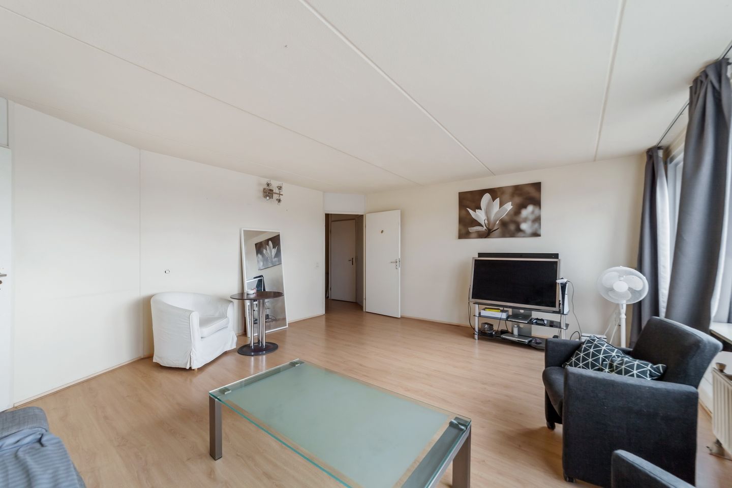 Spacious Apartment with Harbor Views in Delft Center — 14