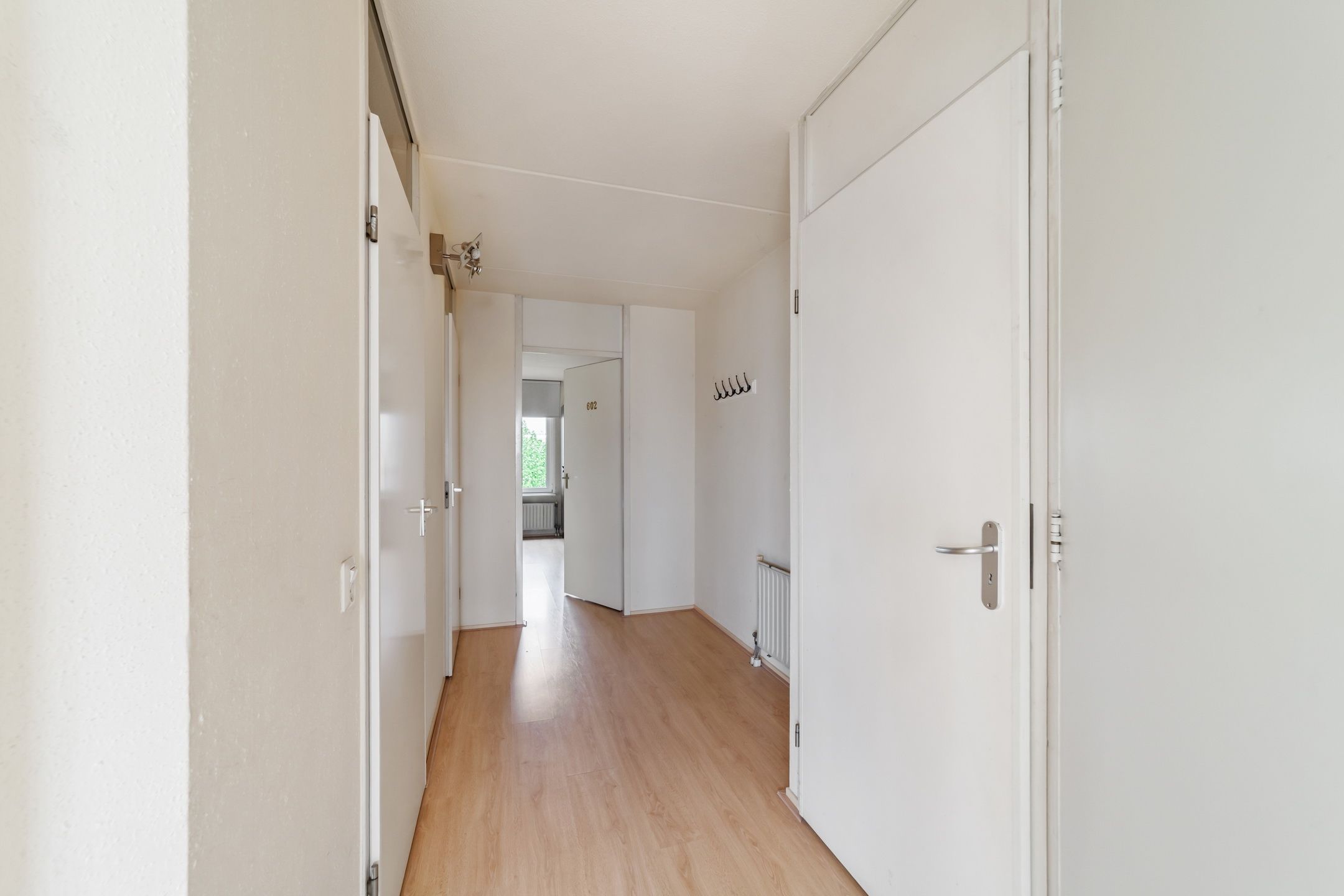Spacious Apartment with Harbor Views in Delft Center — 21