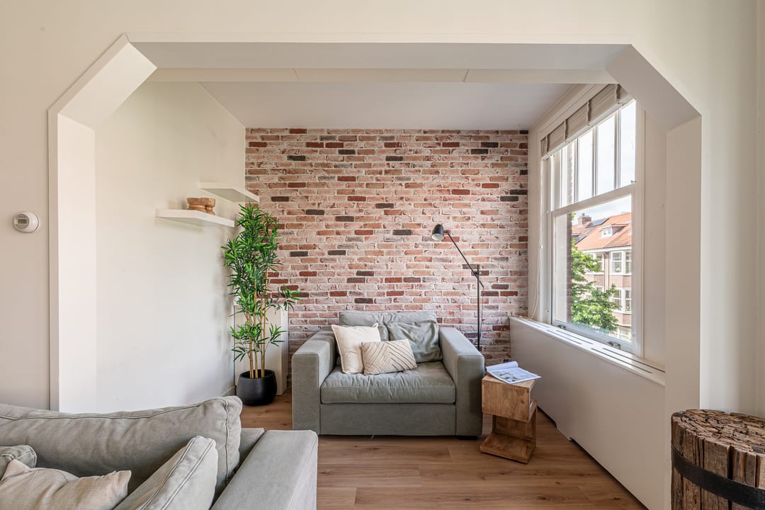 Characterful Upper Apartment with Exceptional Light and Three Outdoor Spaces in Hoofddorppleinbuurt — 16