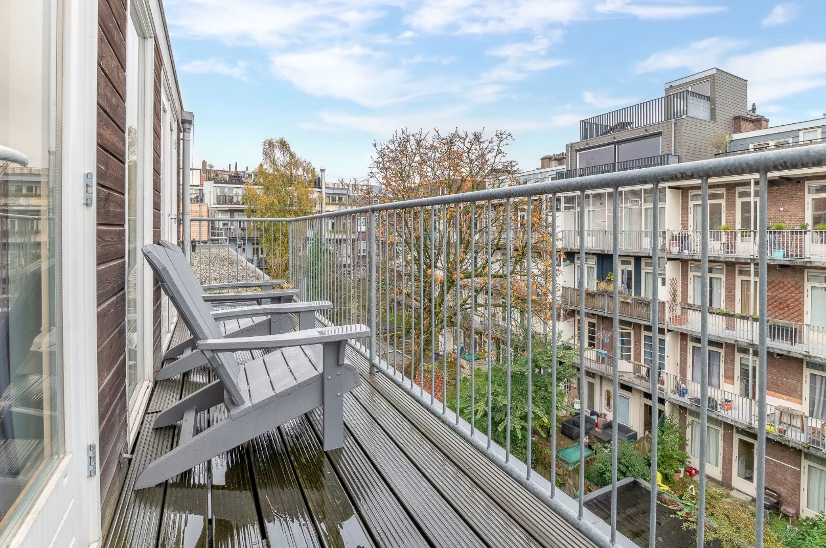 Characterful Upper Apartment with Exceptional Light and Three Outdoor Spaces in Hoofddorppleinbuurt — 27