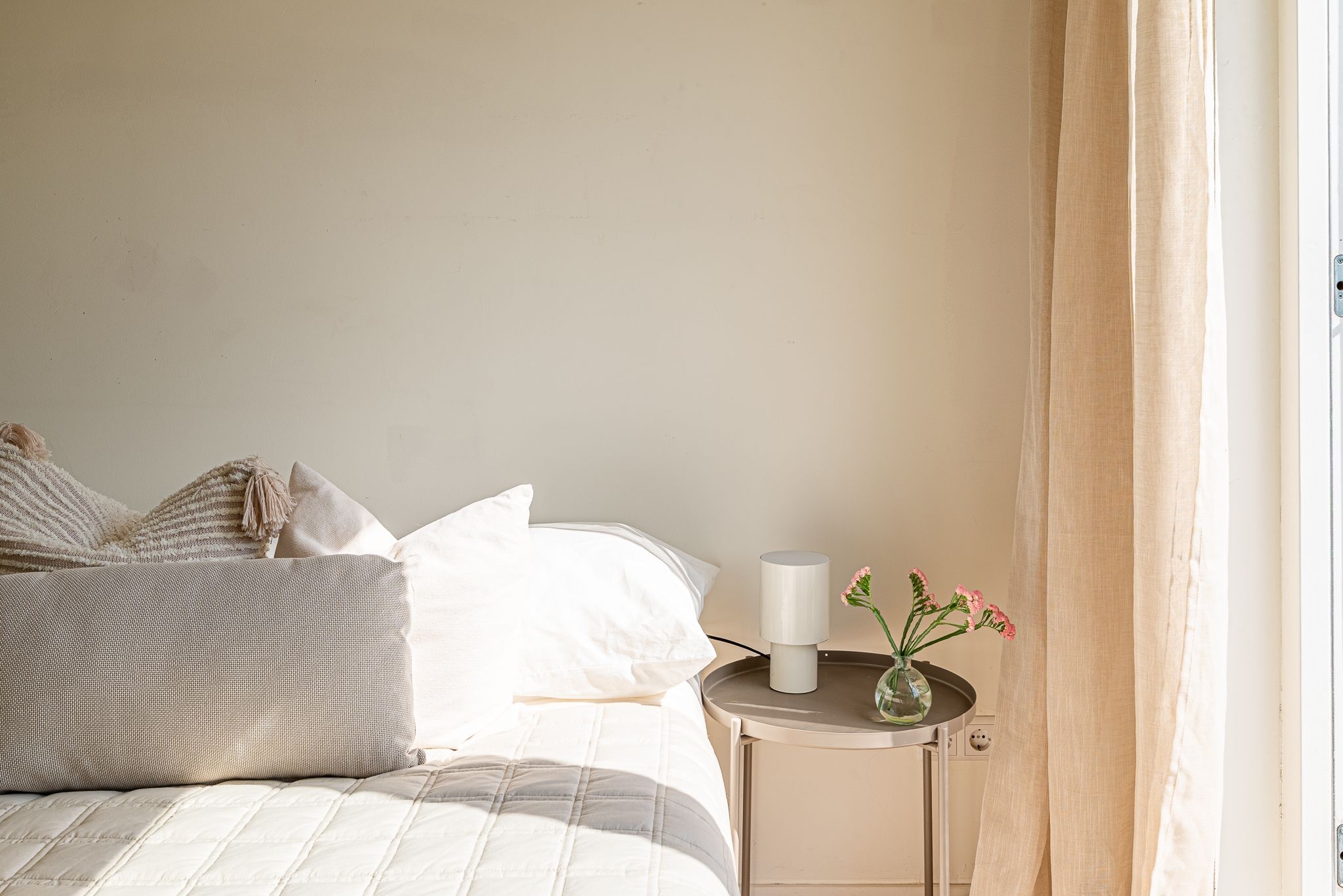 Characterful Upper Apartment with Exceptional Light and Three Outdoor Spaces in Hoofddorppleinbuurt — 36