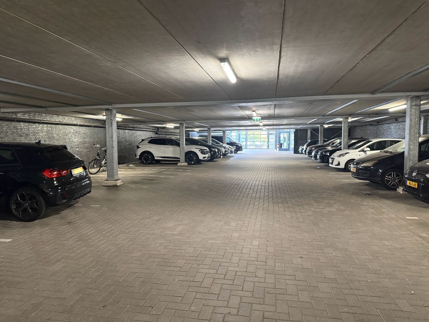 Top Floor Penthouse with Panoramic Views in Amsterdam Nieuw-West — 14
