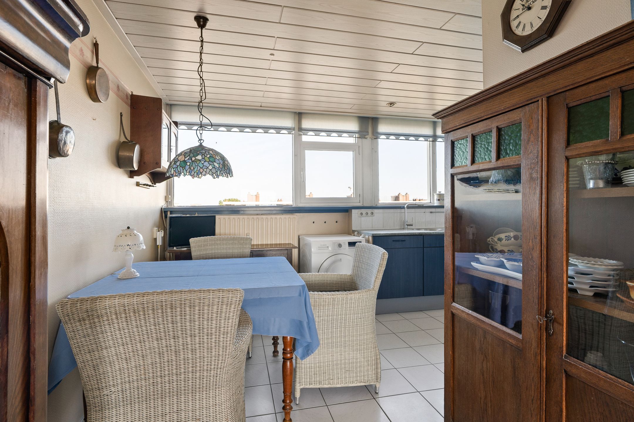 Spacious Corner Apartment with Unobstructed Views on the Top Floor in Overvecht — 12