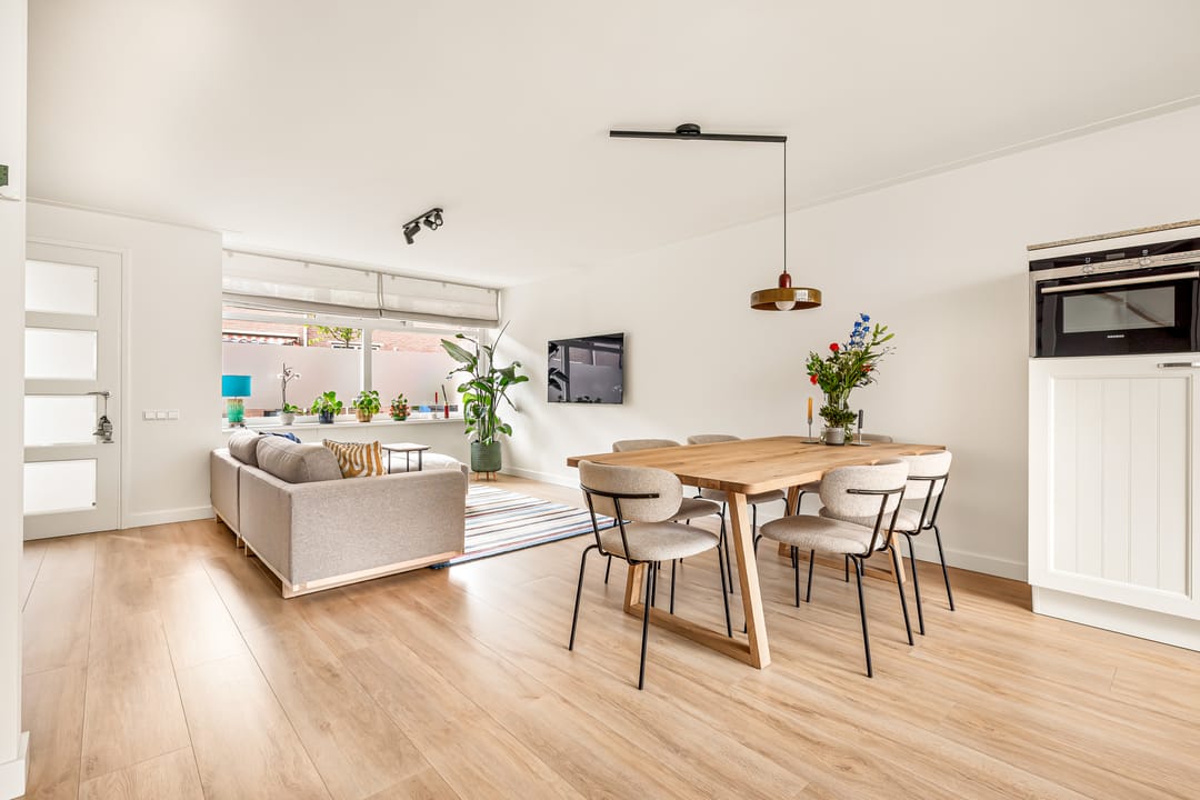 Modern Extended Family Home in Quiet Haarlem Location — 16