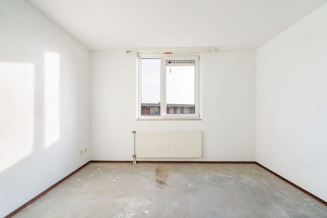 Spacious 3-Bedroom Apartment with Parking in Central Weert — 22